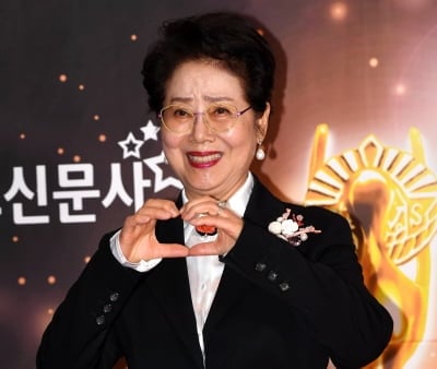 '82세' 선우용녀, 돈이 얼마나 많길래…한강뷰 바라보며 매일 아침 건강 관리 ('전참시')