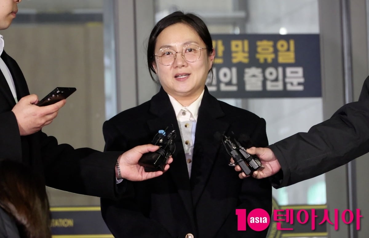 박나래가 취재진 앞에 섰다. / 사진=텐아시아DB