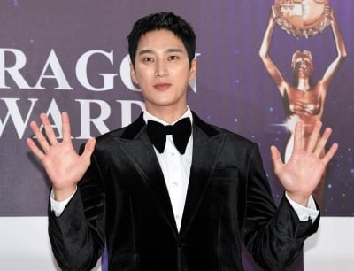 '김부장' 바통 이어받았다…시즌2로 돌아온 '재벌X형사' 안보현, 열일 행보