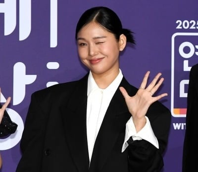 '솔로 데뷔' 오마이걸 미미, 못 하는 게 뭐야…예능서 대박 나더니 디제잉에 작곡까지