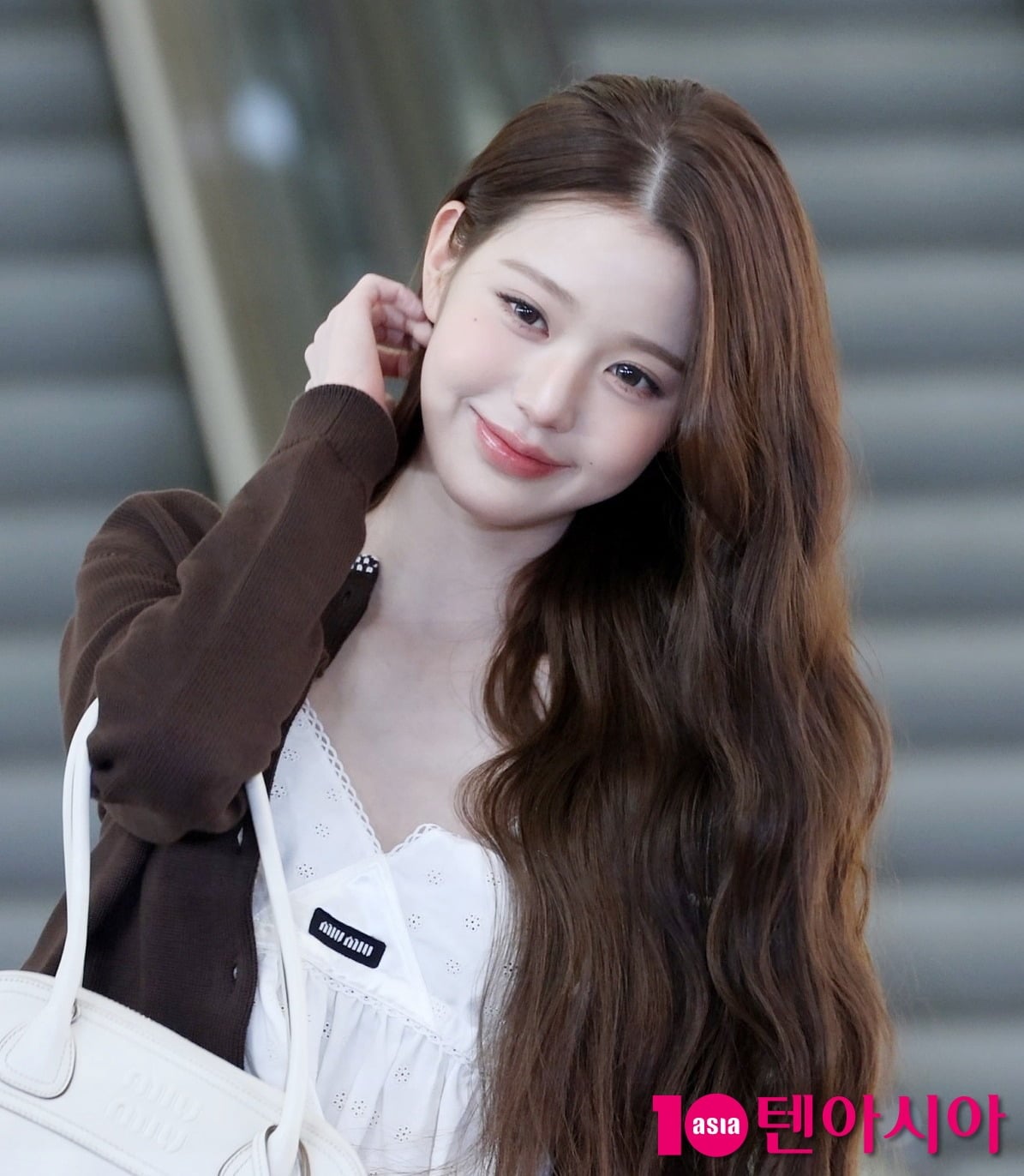 장원영, '지각·팔짱·특혜' 논란 후 의연…"결국 진실은 드러나" ('하퍼스바자')