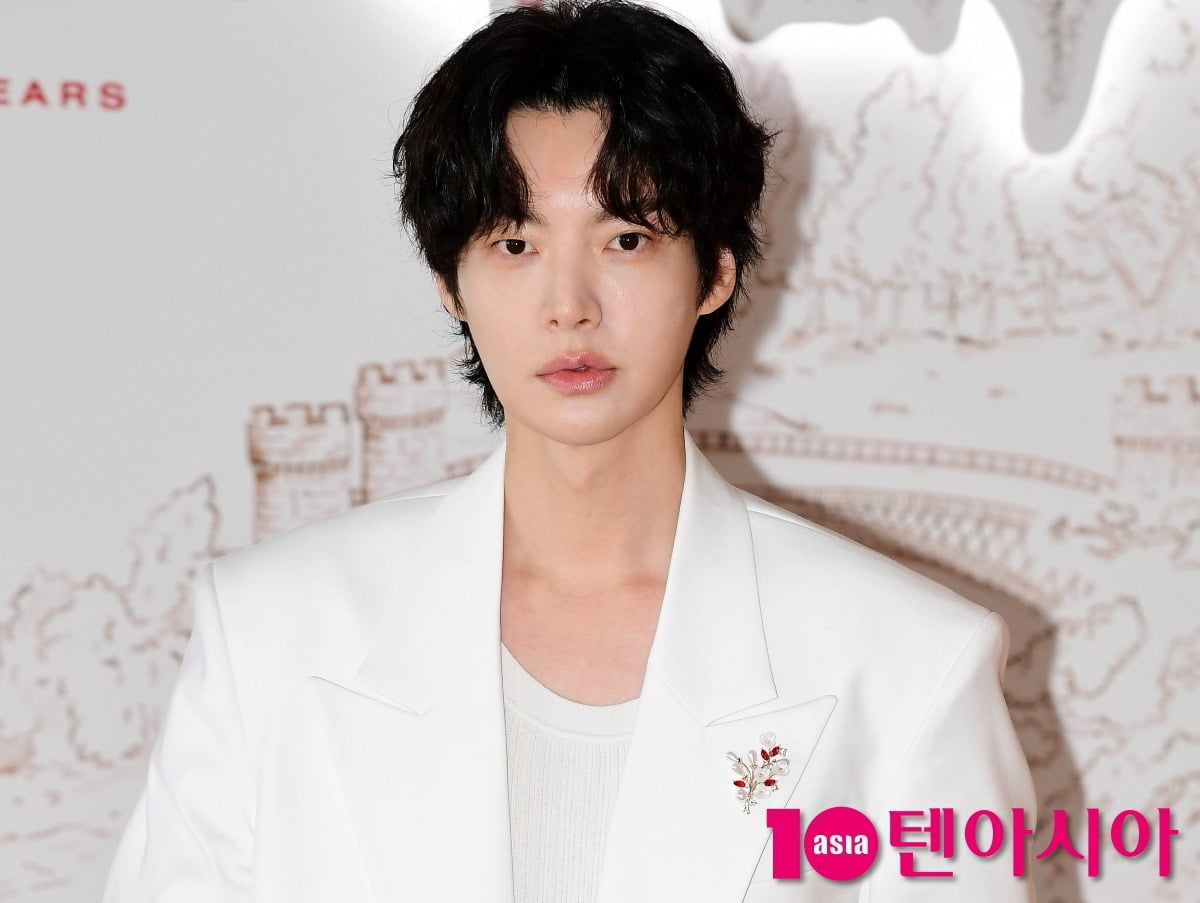 배우 안재현이 '끼리끼리'에 출연한다. / 사진=텐아시아DB