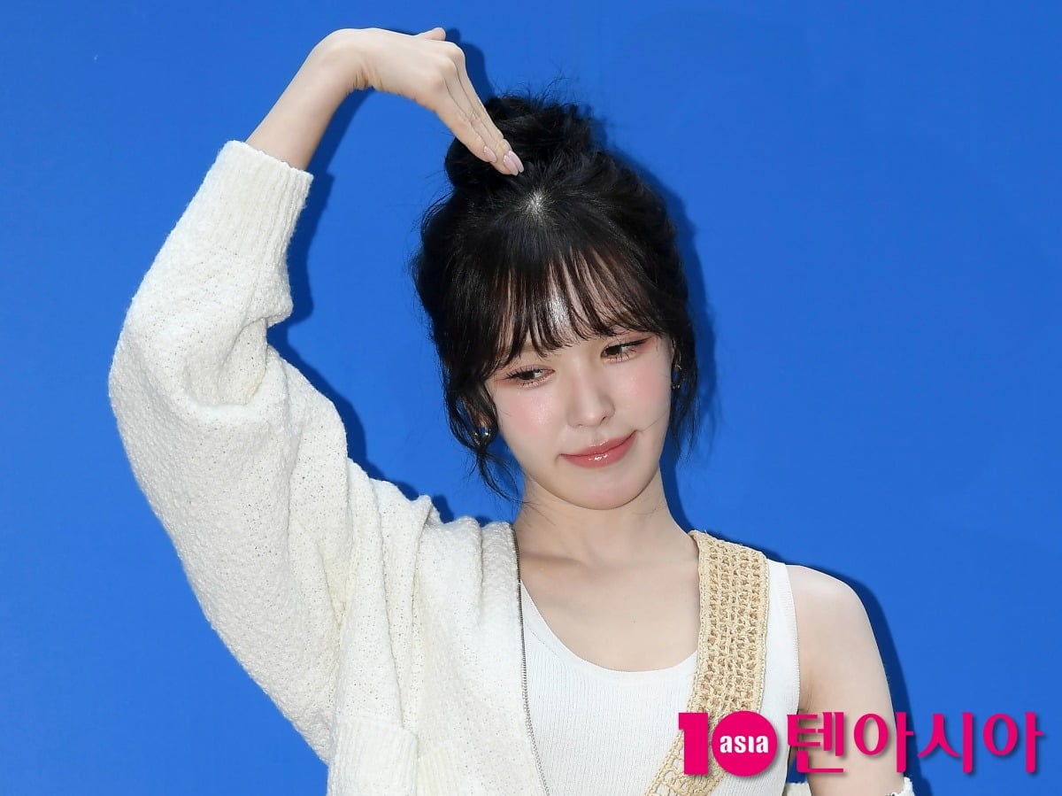 레드벨벳 웬디가 포즈를 취하고 있다. / 사진=텐아시아DB