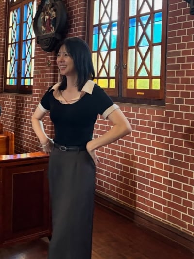 '5살 연하♥' 엄현경, 시선 멈추게 한 동안 비주얼...활짝 웃으니 더 예뻐