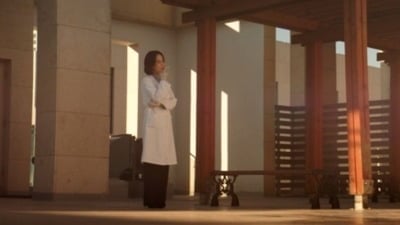 조여정, 담배 피는 모습도 우아하네…진흙탕 이혼 소송 열연 ('지금 불륜')