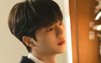 '32세' 송강, 교복 입어도 위화감 없네…예술고 피아노 전공생 변신 ('포핸즈')
