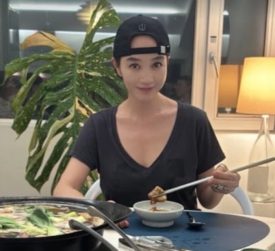 '57세' 김혜수, 아마 삭발에도 살아남을 연예인 1위…머리카락 다 가렸는데