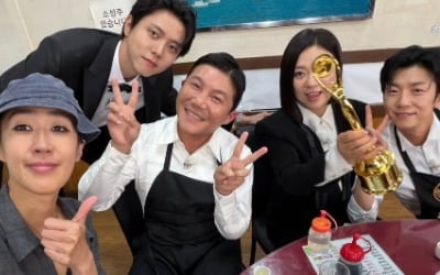 '활동 중단' 조세호, 시상식 뒤풀이서 포착…얼굴 더 핼쑥해졌네