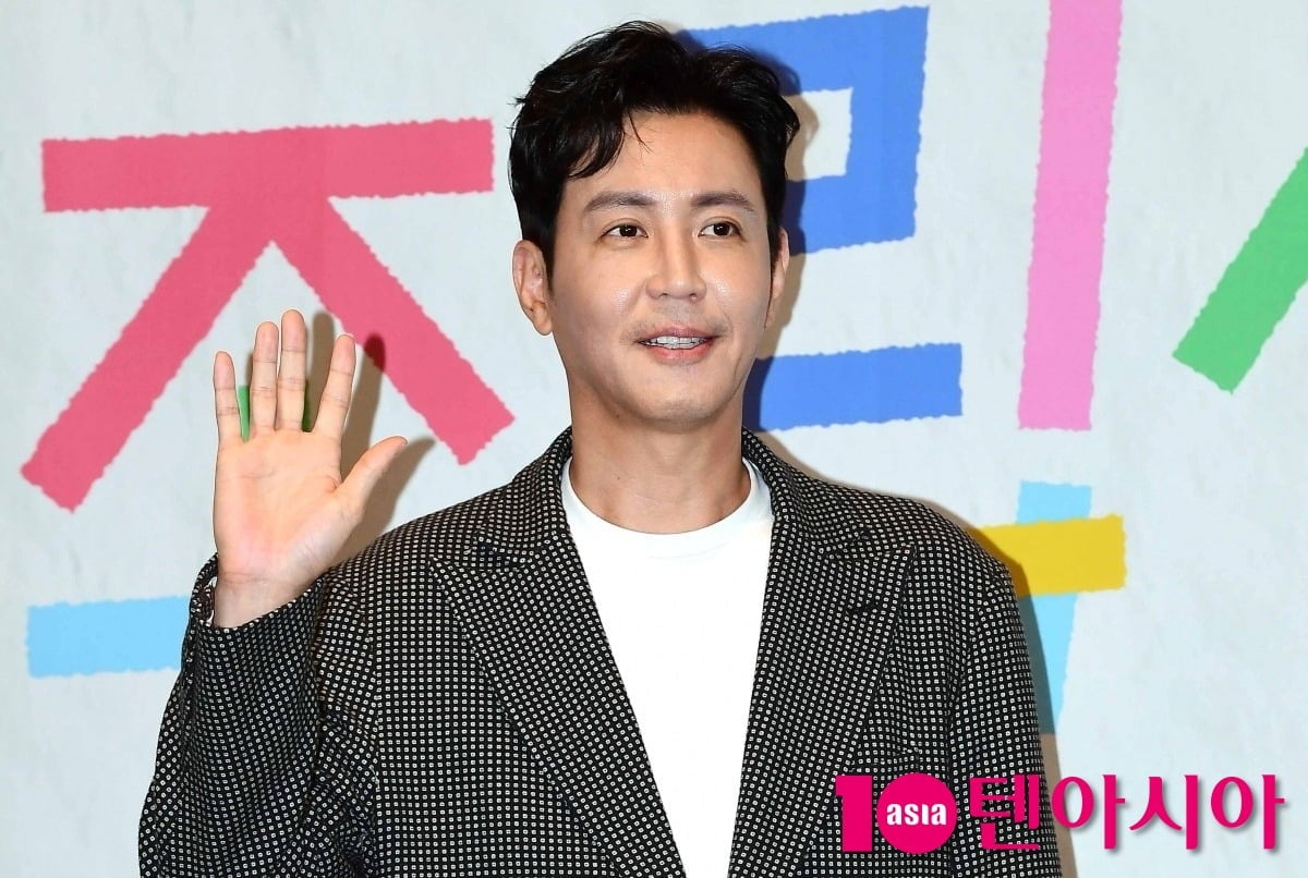 최원영이 '라디오스타'에 출연해 입담을 뽐낸다. / 사진=텐아시아DB