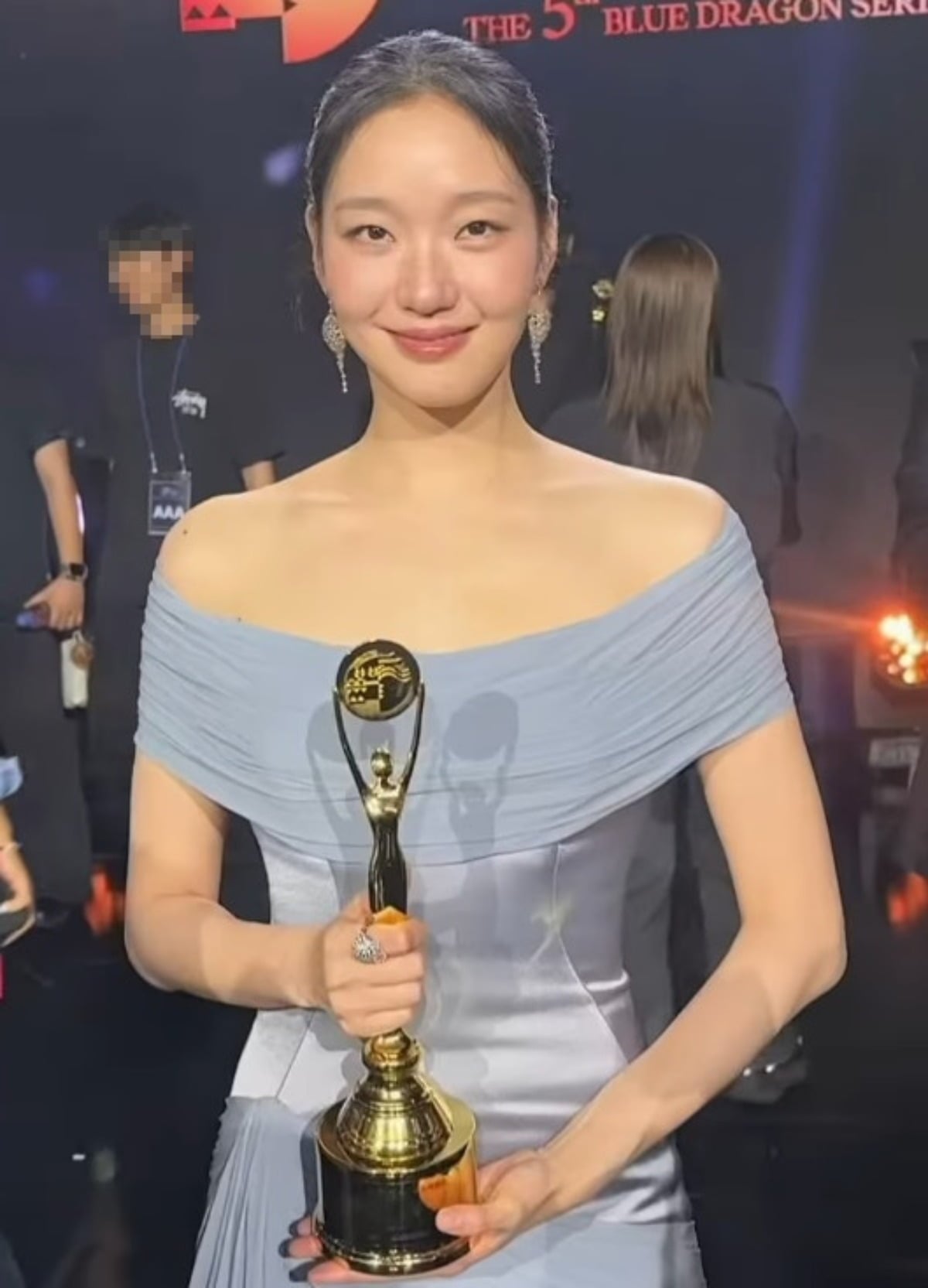 배우 김고은이 제5회 청룡시리즈어워즈에서 대상을 수상했다. / 사진=김고은 SNS