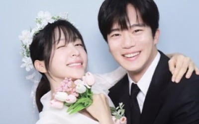 진짜 부부인줄…'♥양재웅과 결혼 연기' 하니, 복귀 3년 만 웨딩 스냅에 '설렘 폭발'