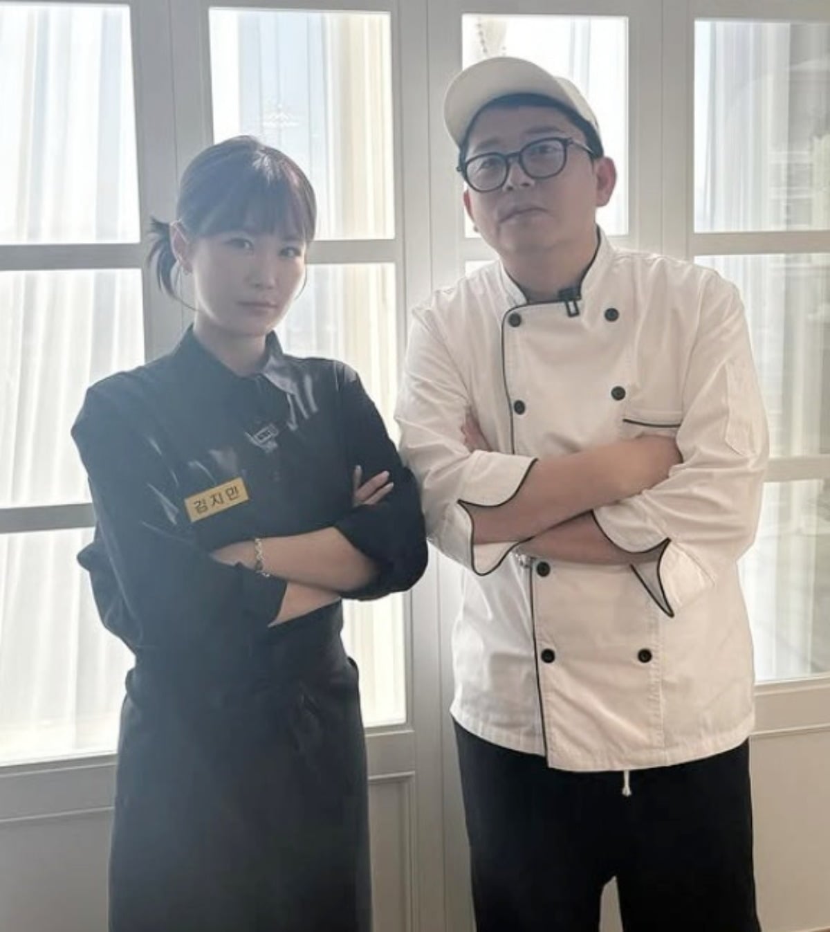 김지민과 김준호가 포즈를 취하고 있다. / 사진=김지민 SNS