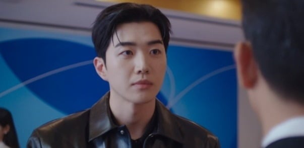 배우 강훈이 '최애의 사원'에서 젊은 CEO 캐릭터를 안정적으로 소화하며 존재감을 남겼다./사진=tvN 방송 화면 캡처