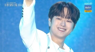 이찬원, 가수·MC 넘나든 '찬또테이너'…보령머드축제 달궜다