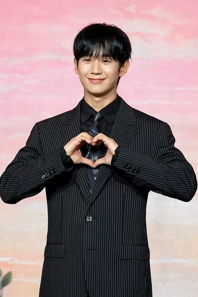 정해인, 모솔 캐릭터라 뚝딱 거리지만…"순애남의 정석" ('엿사랑')