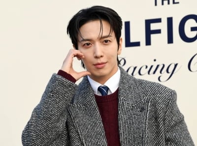 40대가 얼마 안 남았다더니…정용화, 데뷔 초와 다를 바 없는 미모로 뷰티 모델 발탁