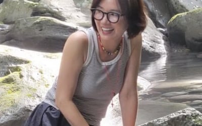 최지우·신애라도 '감탄'…'54세' 오연수, 치마 걷어붙이고 계곡에 '풍덩'