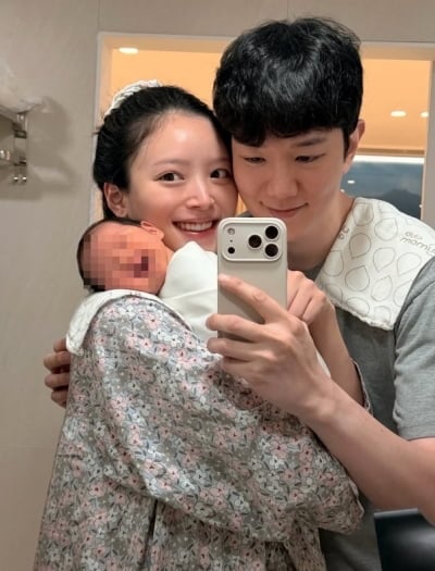 '혼전임신' 김지영, 출산 16일 만에 딸 이름 지었다…"얼마나 영롱한지"