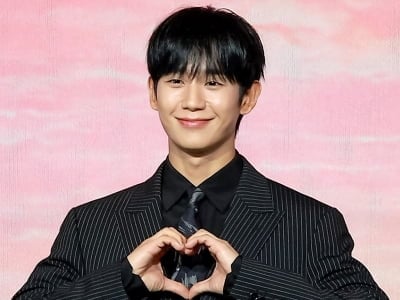 '김수현 공개 지지' 정해인, 미담 터졌다…송은이 "질척거렸는데 명절마다 인사" ('옥문아')