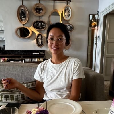 "이 사람이 황정음?"…두 아들과 휴가 다녀오더니 몰라보게 탔다