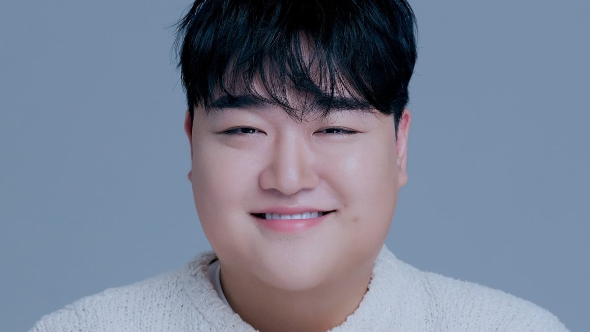 코미디언 김규원의 과거 선행이 뒤늦게 알려져 화제를 모으고 있다. / 사진 제공=씨피엔터테인먼트