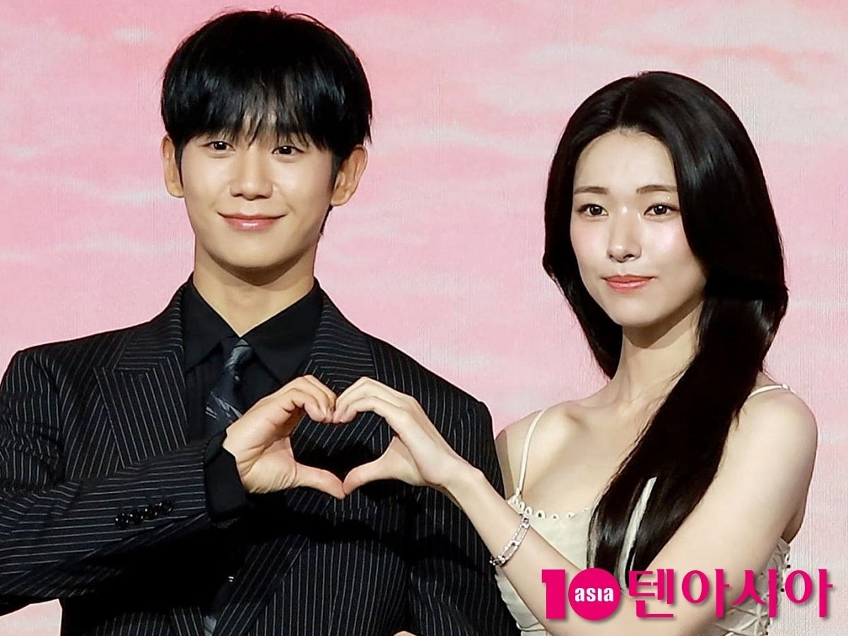 하영이 첫 로코 주연에 도전했다. / 사진=텐아시아DB