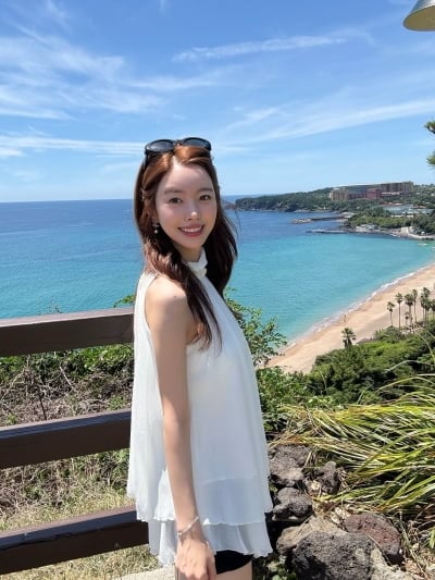 '32세' 진세연, '뼈말라'라더니 날아가겠어… '167cm·44kg' 종이 인형 몸매