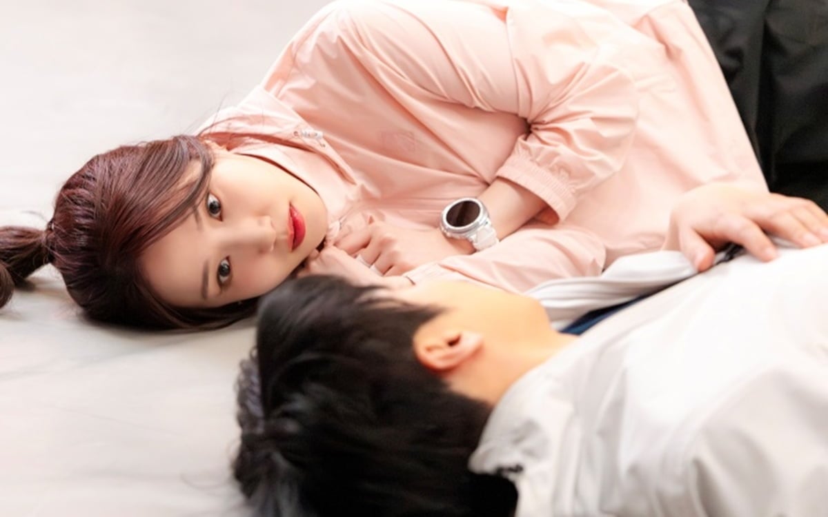 시청률 2배 뛰었다…화제성 싹쓸이한 로코물, 약혼 선언→오락실 데이트 ('오싹한연애')