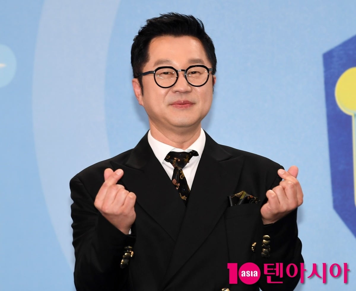 신보람과 16살 나이 차이를 극복하고 공개 연애 중인 지상렬이 이번에는 래퍼 도전에 나섰다./사진=텐아시아DB