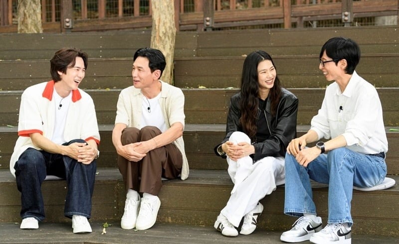 '틈만 나면,' 시즌5 첫 녹화를 진행 중인 유연석(왼쪽부터), 황정민, 정호연, 유재석./사진제공=SBS