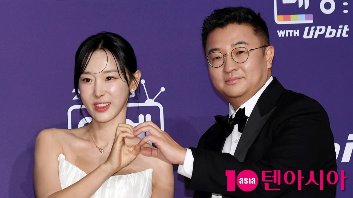 이지혜, 문재완 부부가 공식 행사에 참석한 모습이다. / 사진=텐아시아 DB
