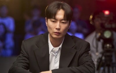'오겜'으로 뜨더니…노재원, 20년 '타짜' 주인공 자리 꿰찼다
