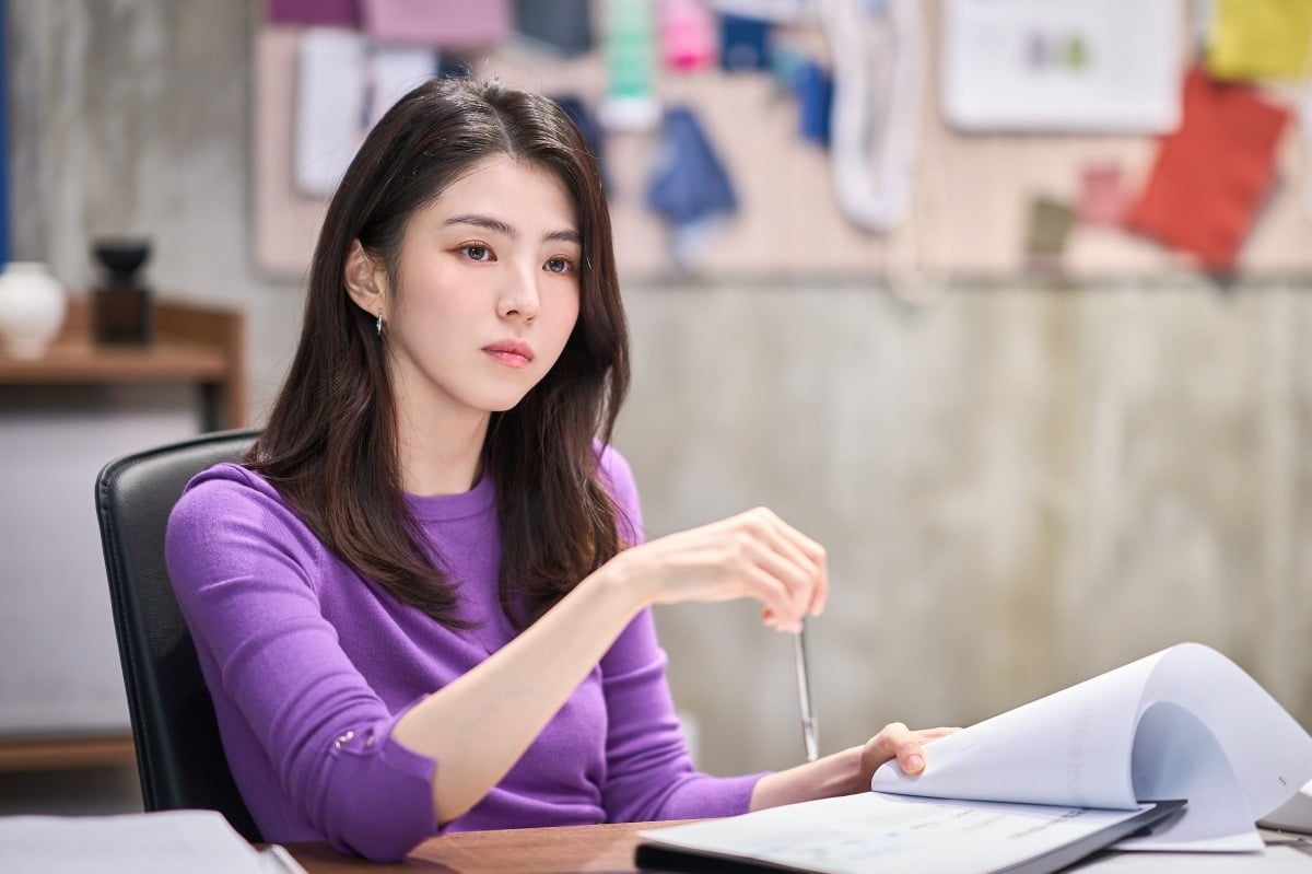 배우 한소희가 영화 '인턴'에 출연한다. / 사진제공=워너브러더스코리아, 앤솔로지스튜디오