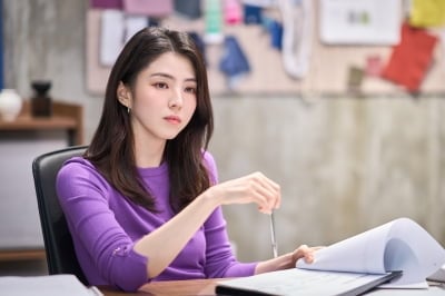 한소희, '부부의 세계'로 31.6% 찍더니…패션회사 CEO 됐다 ('인턴')