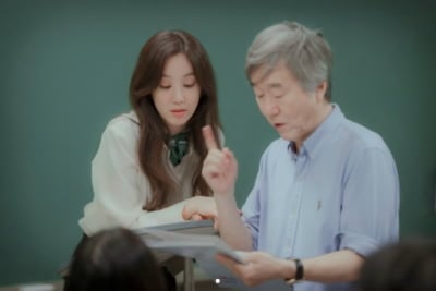 [전문] "끝까지 타협하지 않아 주셔서 감사합니다"…정려원, 故 안판석 감독 눈물의 애도