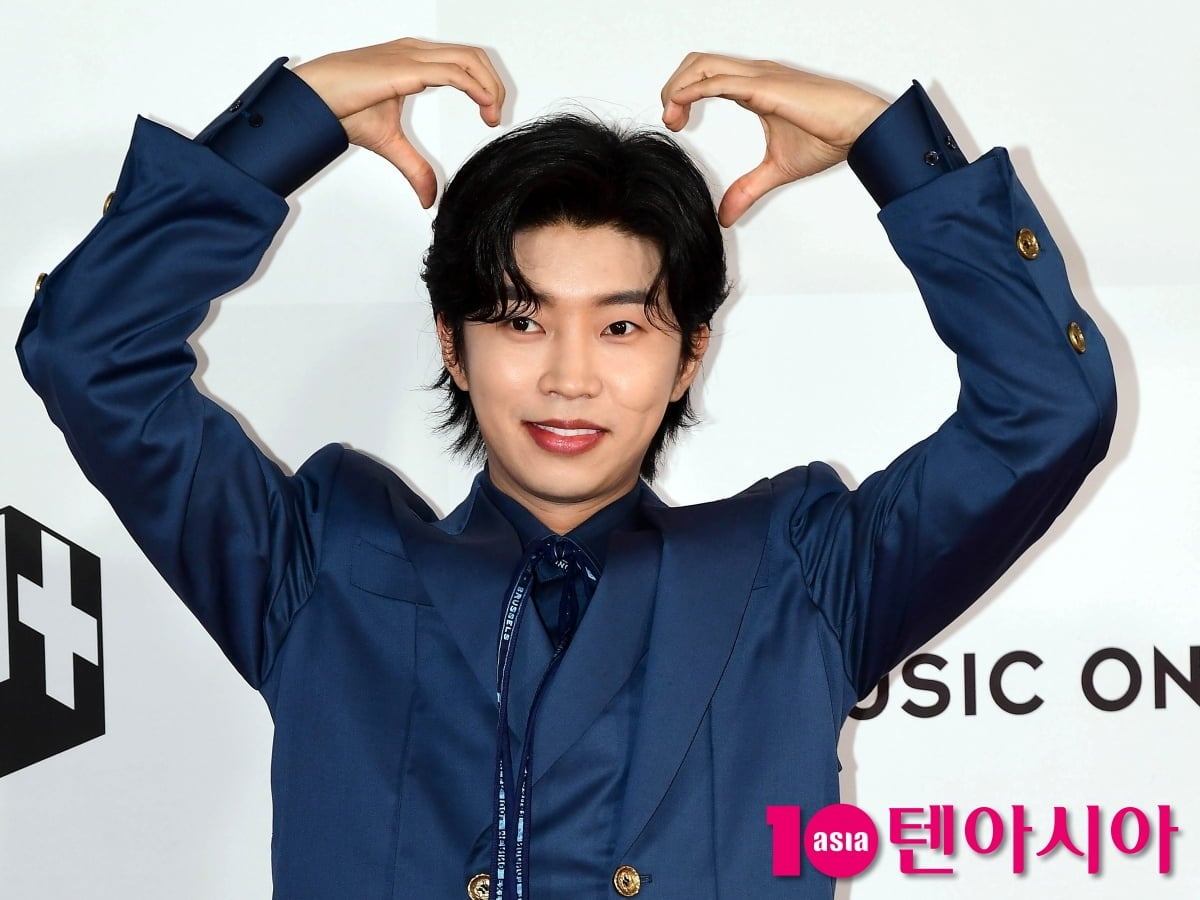 가수 임영웅이 시원한 계곡에서 함께 물놀이하고 싶은 남자 트로트 가수 1위를 차지했다. / 사진=텐아시아 DB