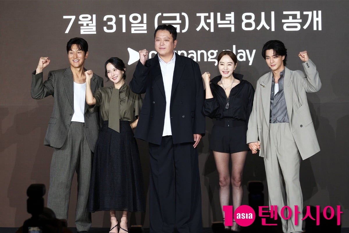 배우들이 '지금 불륜이 문제가 아닙니다' 제작발표회에 참석한 모습이다. / 사진=윤지인 기자