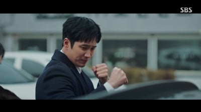안보현X정은채, 섬뜩한 공조 성공 이끌었다…절체절명 위기 극복→킬러단 덜미 잡아 ('재벌X형사')
