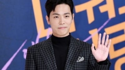 '소진♥' 이동하, 알고보니 예술가 집안이었다…"부친은 故 이종빈 조각가, 모친과 CC" ('전참시')