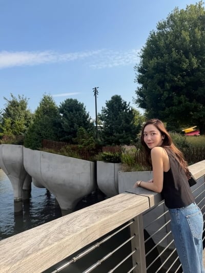 '소녀시대 출신' 제시카, 37세 안 믿기는 상큼 비주얼…뉴욕 거리 제대로 접수했다