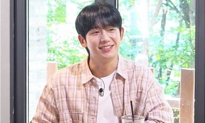 '증조부 친일파 논란' 하영 없이 혼자 나왔다…정해인, '살롱드립' 이어 '틈만나면'까지 활약