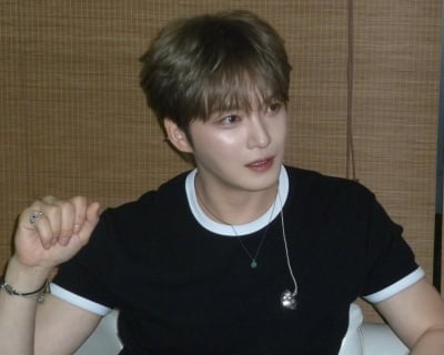'40세' 김재중, 신비주의 완전히 벗었다…"좋아요 눌러줘" 귀여운 매력