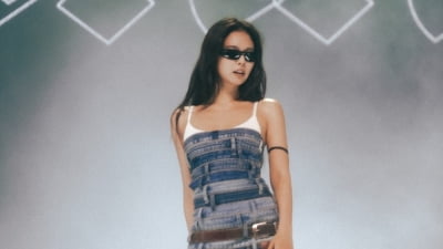 제니, 무대 사고에 눈물 '글썽' 후 심경…"모든 게 완벽할 순 없어"