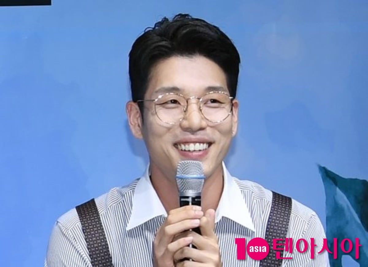 2AM 이창민이 자신의 금전운과 가수 활동에 대한 고민을 털어놓고 점사를 받았다./사진=텐아시아DB