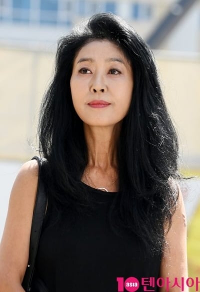 김부선, 매달 300만원씩 받았다…13년 돈거래 끝에 옥수동 집까지 가압류