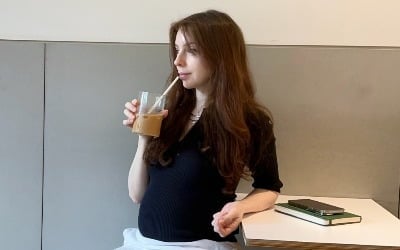 '박주호♥' 안나, 넷째 품은 D라인 벌써 이만큼…"암·회복·임신, 내가 누구인지 잊지 않으려"