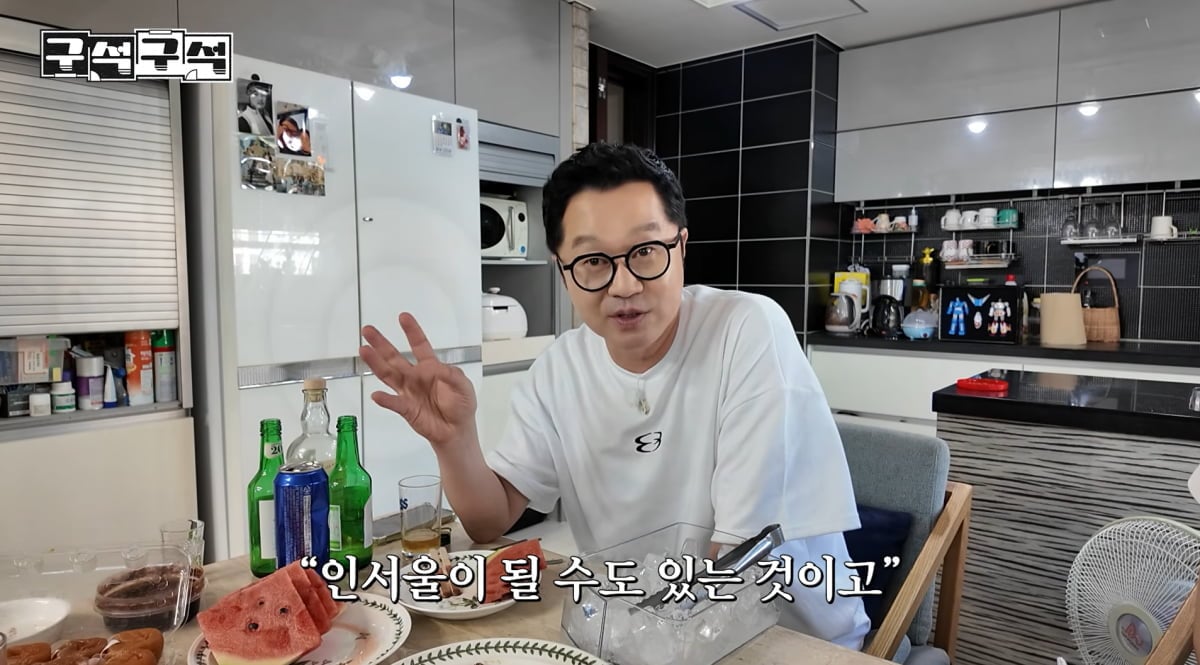 방송인 지상렬이 16세 연하 쇼호스트 신보람과 여전히 좋은 만남을 이어가고 있다고 밝혔다./ 사진=유튜브 채널 '로보락 코리아'