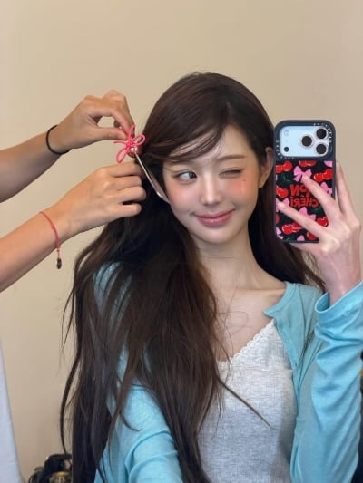 '137억 건물주' 장원영, 윙크 한 번에 '심쿵'…인형 비주얼 언제까지 업그레이드 될까