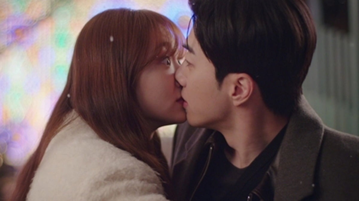 김혜준, 강훈이 입맞춤 접촉 사고가 난다./사진제공=tvN