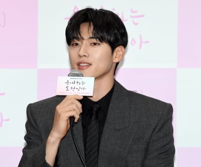[공식] 홍민기 측, 데이트 폭력 의혹에 입 열었다…"사실 아냐, 내부 검토 중"